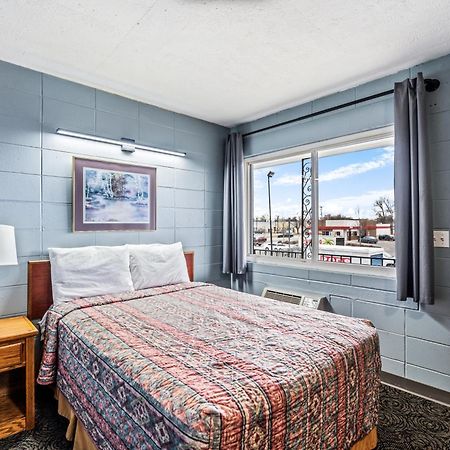 Broadway Inn Council Bluffs Exteriör bild