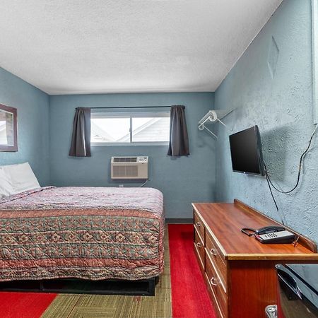 Broadway Inn Council Bluffs Exteriör bild