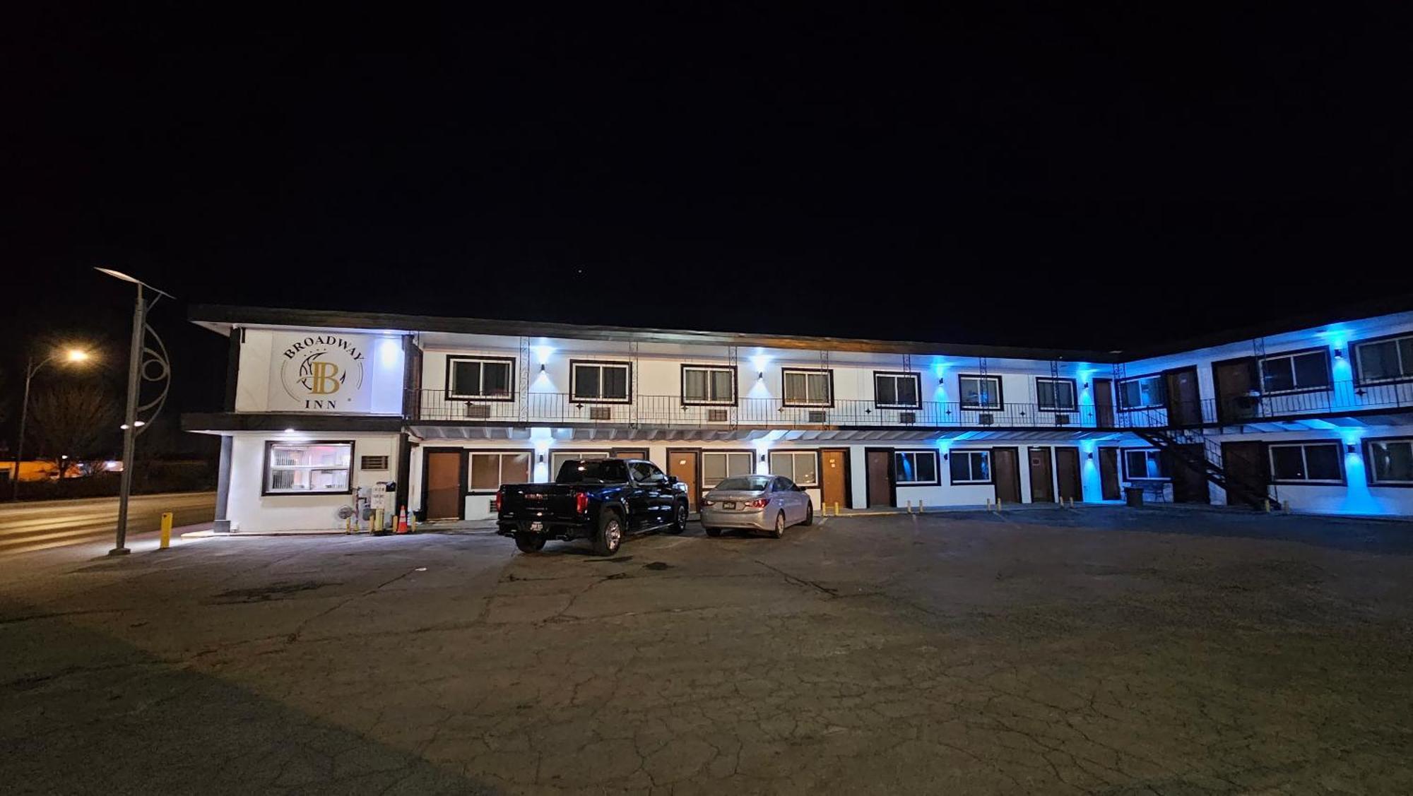 Broadway Inn Council Bluffs Exteriör bild