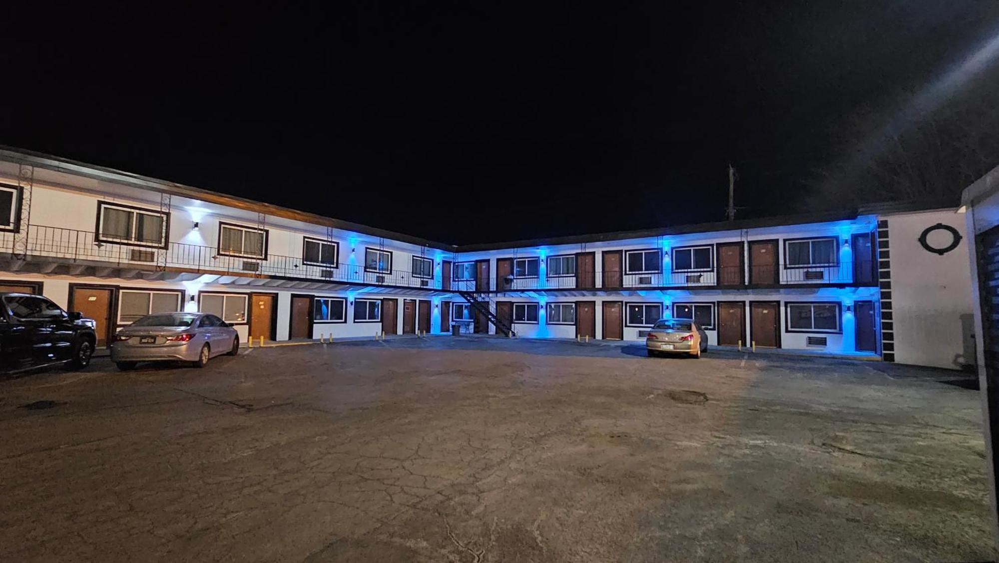 Broadway Inn Council Bluffs Exteriör bild